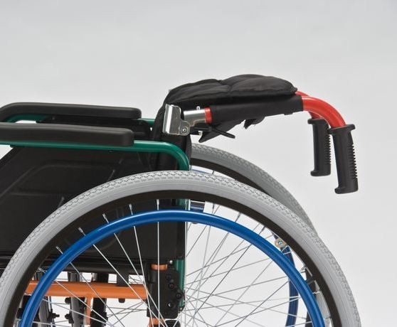 Коляска инвалидная FS 980 LA 46 см