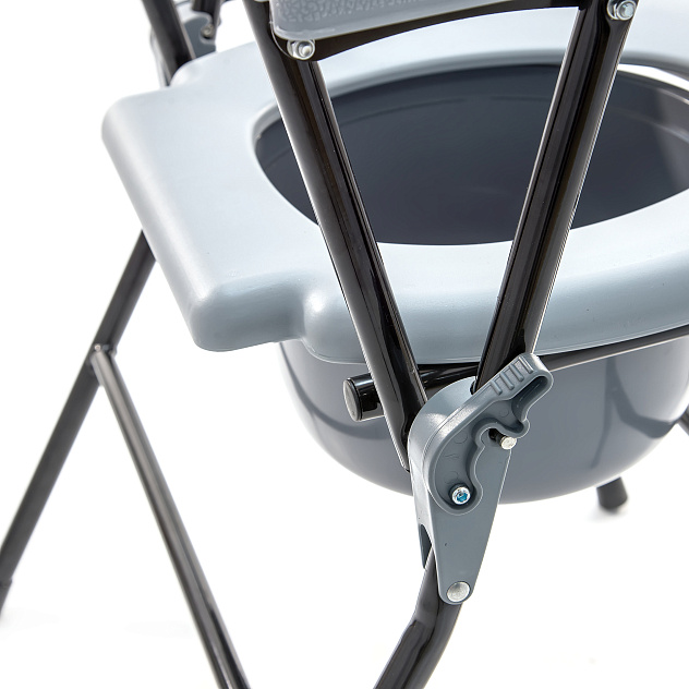Кресло-стул с санитарным оснащением HMP-460